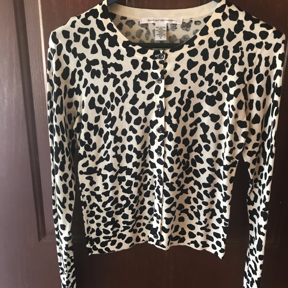 Diane von Furstenberg Ladies button front sweater